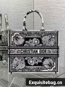 LARGE DIOR BOOK TOTE Black and White Butterfly Bandana Embroidery M1286ZESE
