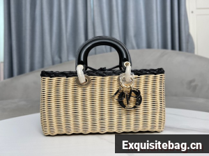 MEDIUM LADY D-JOY BAG Natural Wicker and Blue Dior Oblique Jacquard M0540O