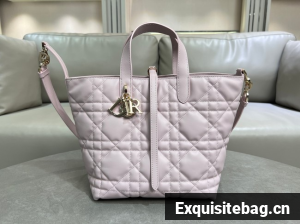 Medium Dior Toujours Vertical Tote Bag Macrocannage Calfskin M2836OSNW pink