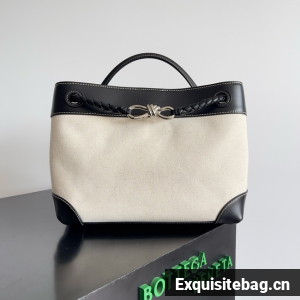 Bottega Veneta Andiamo calfskin 810214 black silver& canvas