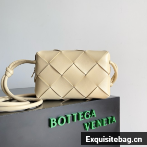 Bottega Veneta Intrecciato Concert Pouch D794258 Cream
