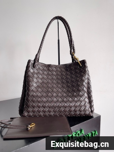 Bottega Veneta Parachute 826212 Fondant& Brass finish