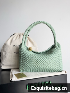 Bottega Veneta Tosca 716974 light green