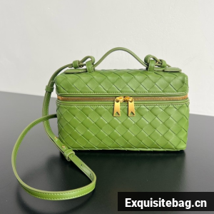 Bottega Veneta Vanity Case On Strap 789109 Green grass