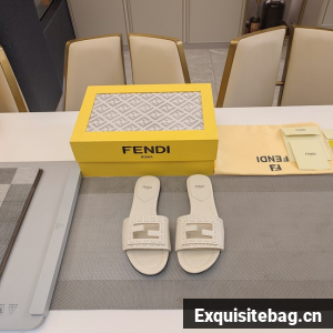 Fendi Slippers 11295-3