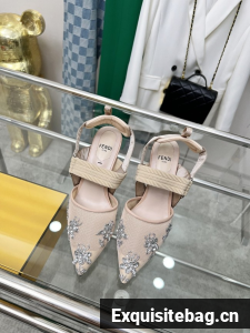 Fendi WOMENS SANDAL 44966-11