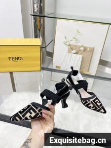 Fendi WOMENS SANDAL 44966-2