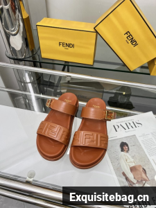 Fendi WOMENS SANDAL 44967-7