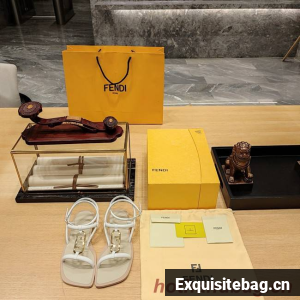 Fendi SANDALS 93477-3