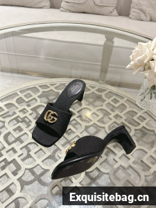 GUCCI Womens slide sandal with Horsebit 21075-5