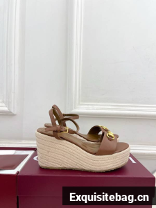 Gucci Shoes GUS00910 Heel 9CM