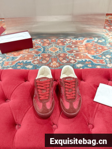 Gucci Womens Gucci Shift sneaker 45075-7