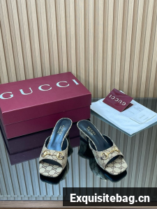 Gucci Womens slide sandal with Horsebit 55706-8