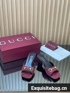 Gucci Womens slide sandal with Horsebit 55706-9