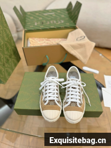 GUCCI SNEAKER 55224-4