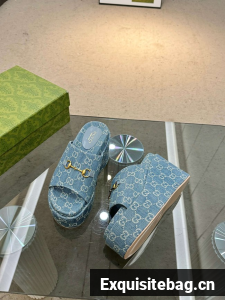 Gucci WOMENS SANDAL 55892-1