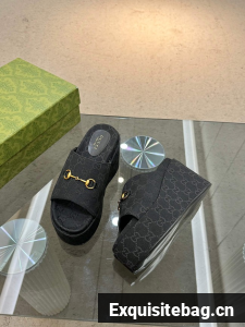 Gucci WOMENS SANDAL 55892-4