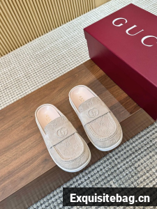 Gucci WOMENS Slippers 44864-1
