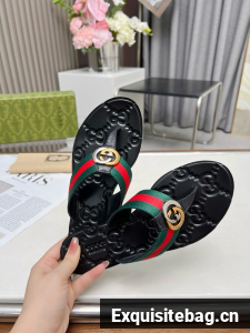 Gucci WOMENS THONG SANDAL WITH DOUBLE G 55296-10