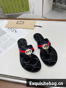 Gucci WOMENS THONG SANDAL WITH DOUBLE G 55296-11
