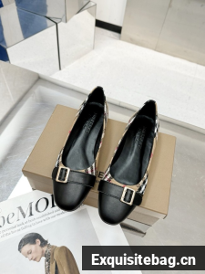 BurBerry Shoes 45068-5