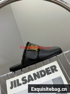 Burberry Shoes BBS00011