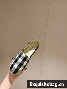 Burberry Shoes Couple BBS00039