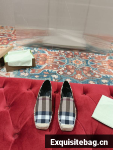 Burberry Shoes Couple BBS00043
