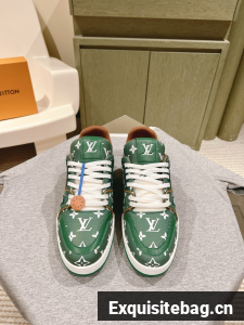 Louis Vuitton Sneaker 45037-2
