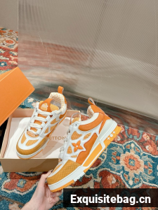 Louis Vuitton Trainer Sneaker 1ACP1R-15