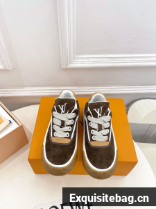 Louis Vuitton Trainer Sneaker 87213-7