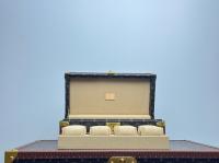 Louis Vuitton Coffret 8 Montres M20016 3