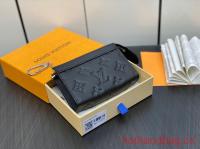 Louis Vuitton Key Pouch Voyage M82776 4