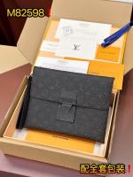 Louis Vuitton Pochette Voyage Souple M82598 1