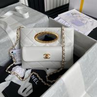 CHANEL CLUTCH Lambskin & Gold Tone Metal AS5038 white