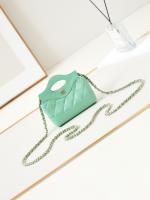 CHANEL CLUTCH WITH CHAIN AP3875 green