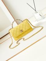 CHANEL CLUTCH WITH CHAIN Shiny Crumpled Lambskin AP3803 yellow