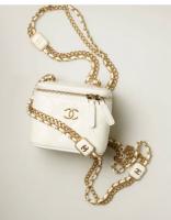 CHANEL SMALL VANITY WITH CHAIN Lambskin & Gold Tone Metal AP2931 White