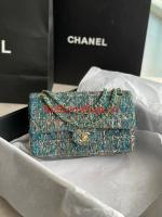 Chanel CLASSIC HANDBAG A01112 4