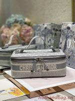 DIOR DIORTRAVEL VANITY CASE grey Dior Oblique Embroidery S5481VR