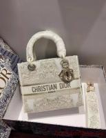 Dior MEDIUM LADY D LITE BAG Embroidered M0565OJA cream