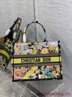 MEDIUM DIOR BOOK TOTE Latte D Constellation Embroidery M1296ZRUV
