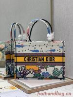 MEDIUM DIOR BOOK TOTE Latte D Constellation Embroidery M1296ZRUV 3