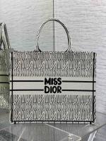 Large Dioriviera Dior Book Tote white and Black Aquamarina Toile de Jouy Embroidery M1286ZE Large Dioriviera Dior Book Tote white and Black Aquamarina Toile de Jouy Embroidery M1286ZE