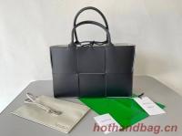 Bottega Veneta ARCO TOTE 652867 black&white