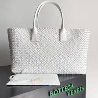 Bottega Veneta Large Cabat 608811 white