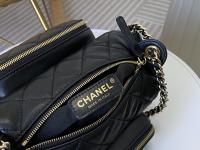 Chanel CAMERA CASE Shiny Crumpled Lambskin & Gold-Tone Metal